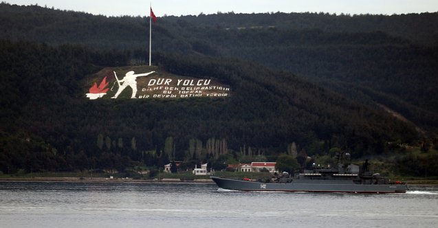 Rus savaş gemisi 'Novocherkassk' Çanakkale Boğazı'ndan çıktı!