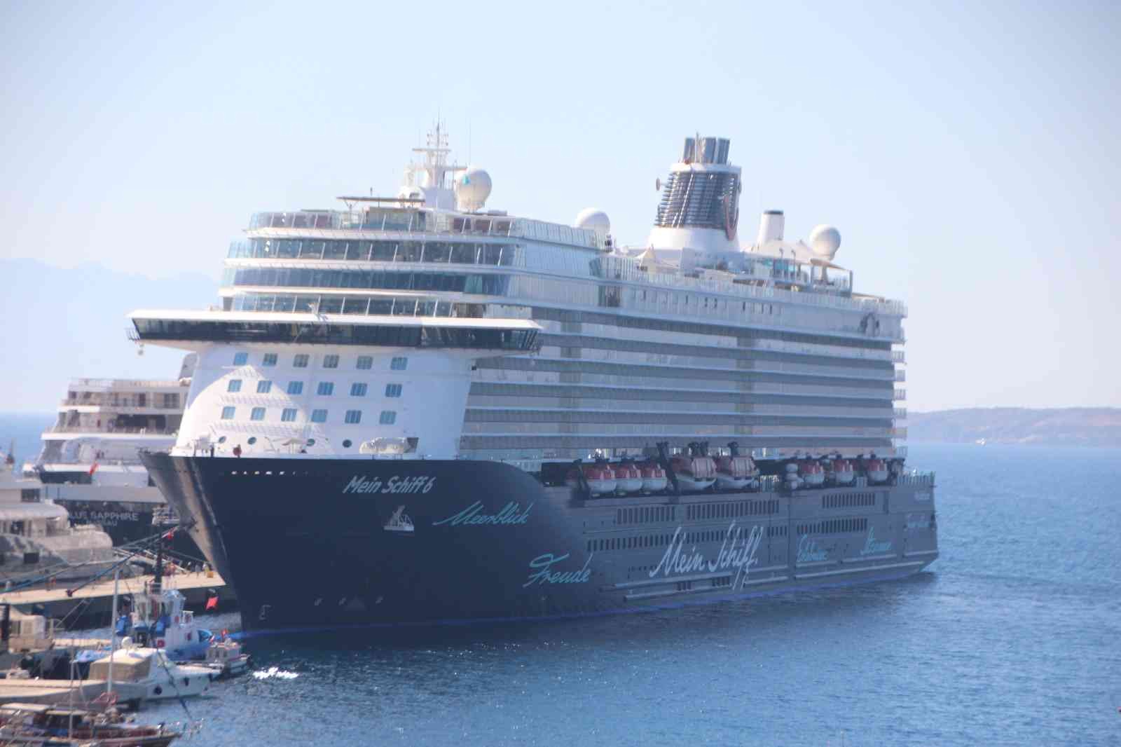 Mein Schiff 6, Bodrum’a 2 bin 119 yolcu getirdi