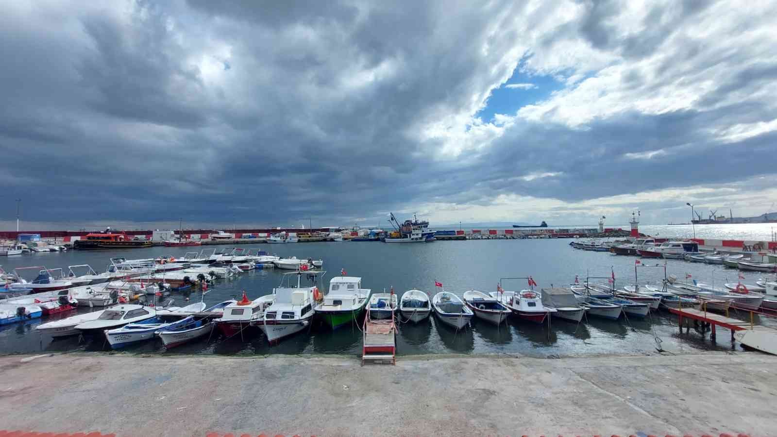 Marmara Denizi’nde ulaşıma poyraz engeli