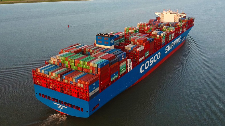 Cosco  metanol yakıtlı 24.000 teu 12 gemi sipariş etti