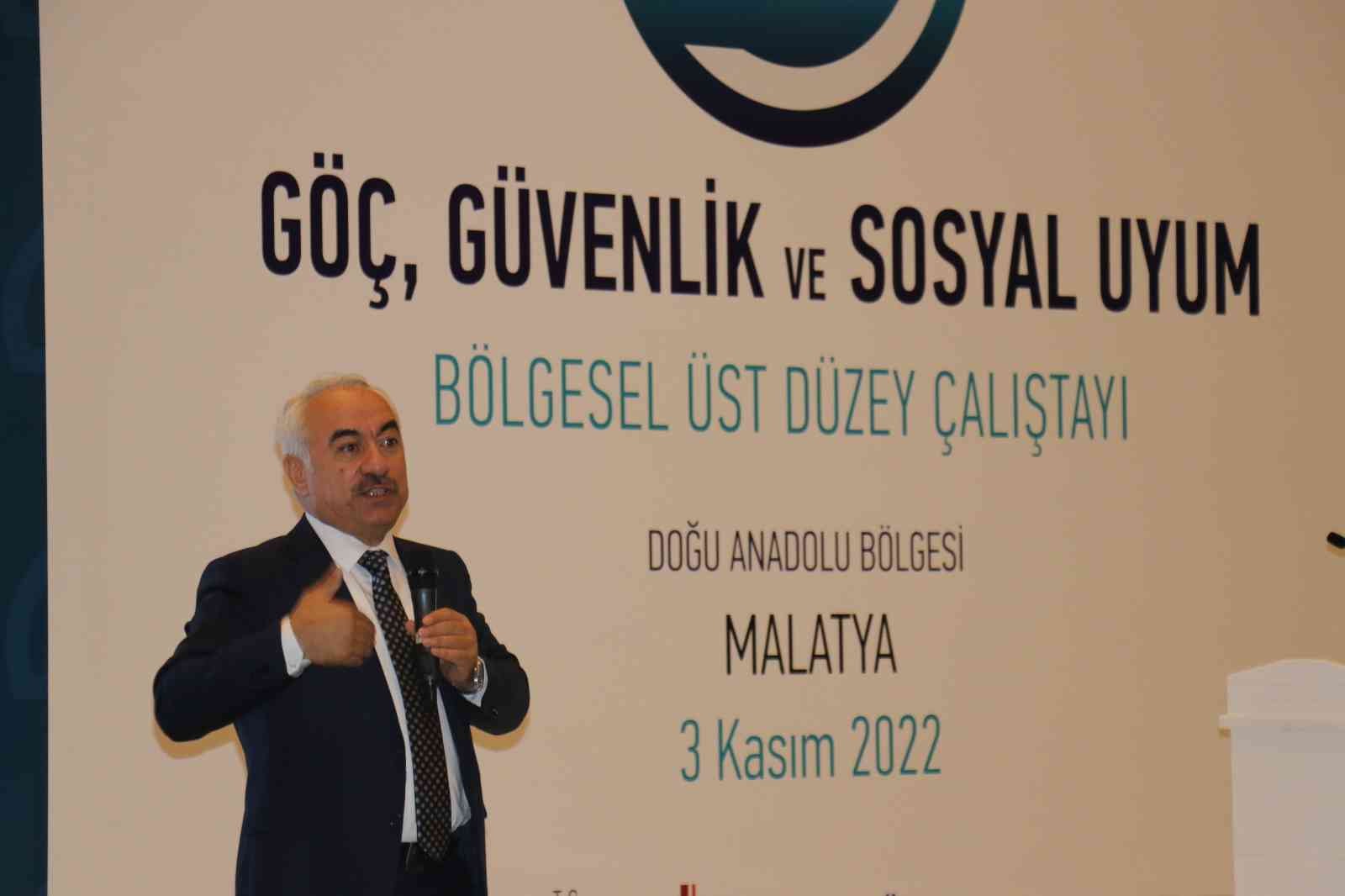 “Biz, Ege Denizi’nde botu şişleyip, çocukları  ölüme mahkum edemezdik"