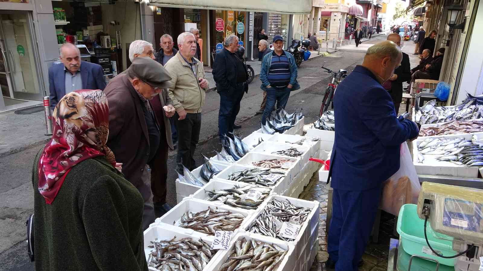 Karadeniz’de palamut bolluğu: Balıkçılarda kuyruk