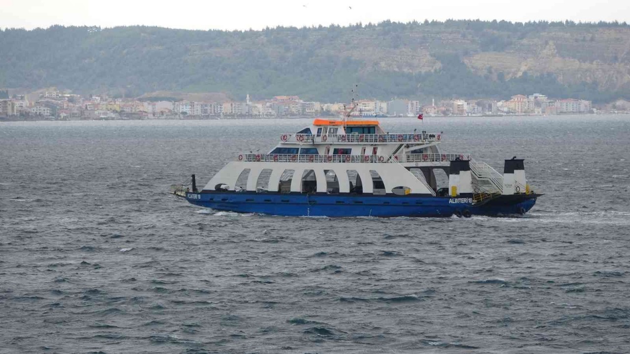 Gökçeada ve Bozcaada’ya bugün ve yarın tüm feribot seferleri iptal edildi