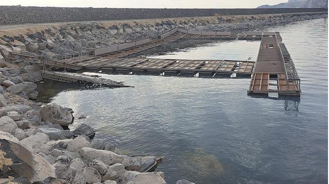 Sular Çekilince liman kullanılamaz hale geldi