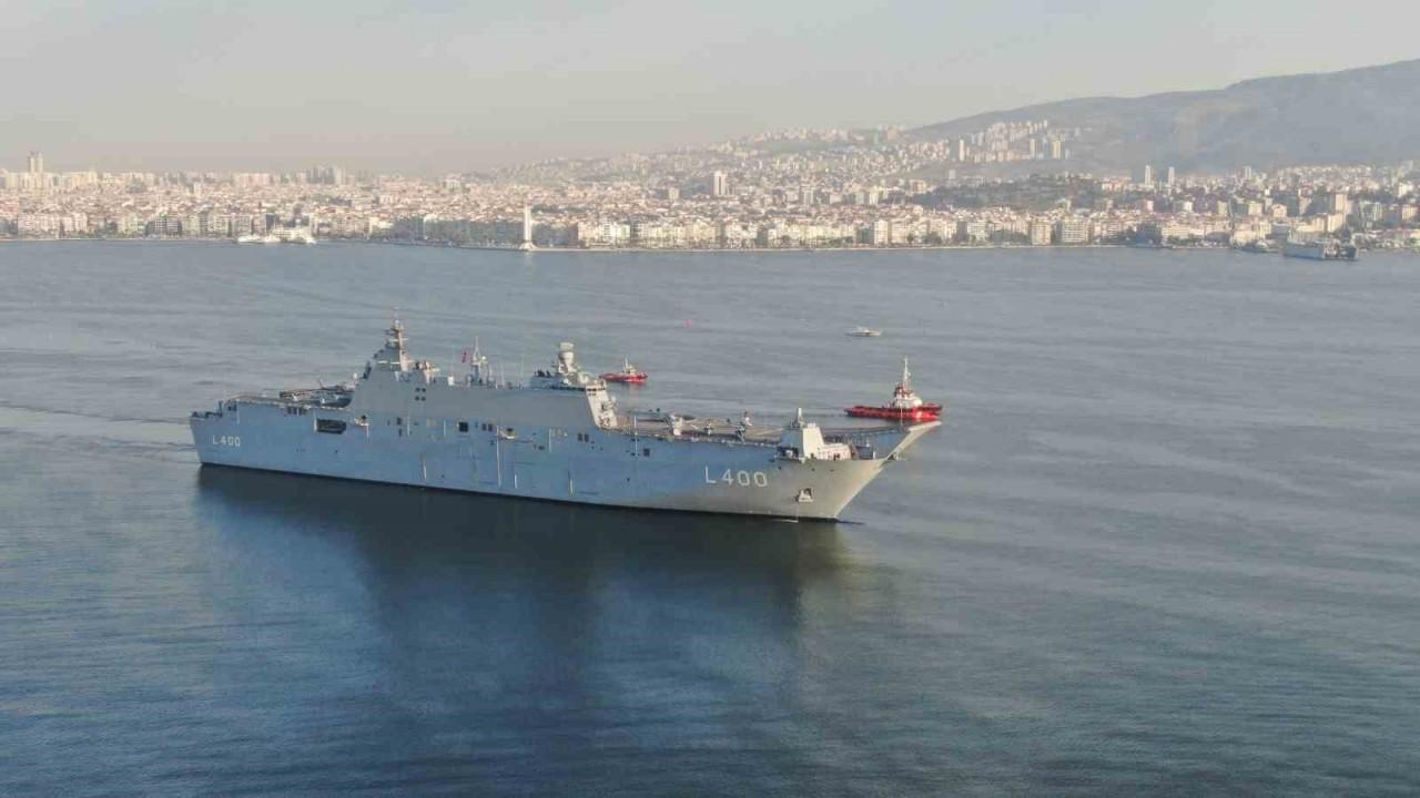 TCG Anadolu İzmir limanında havadan görüntülendi