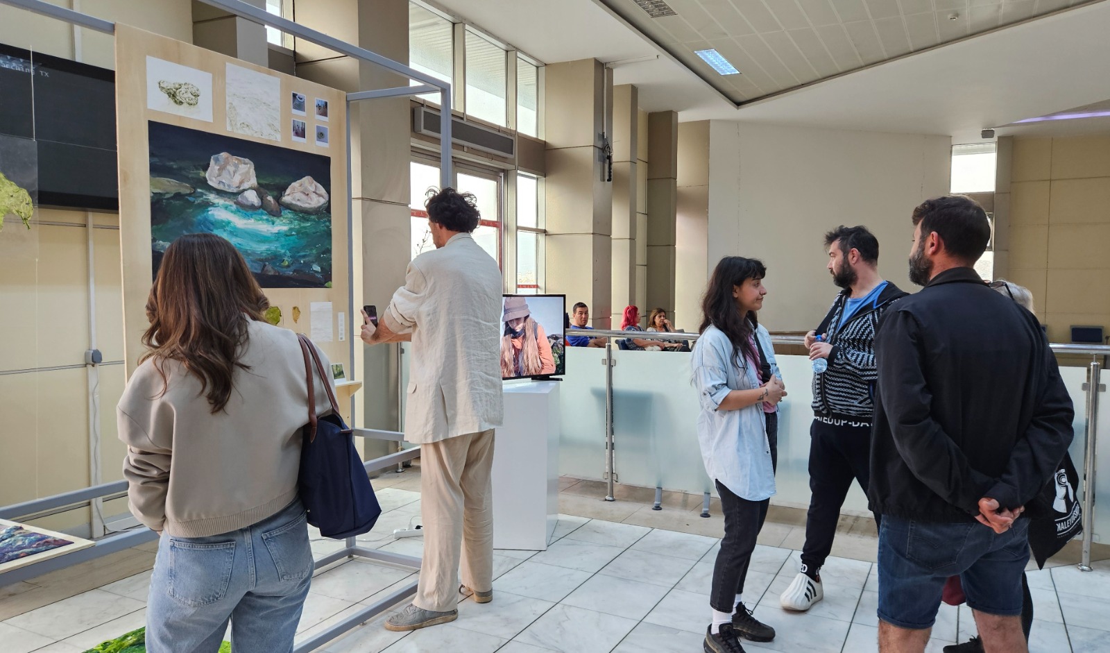 İzmir'in iskeleleri sanatla bütünleşiyor